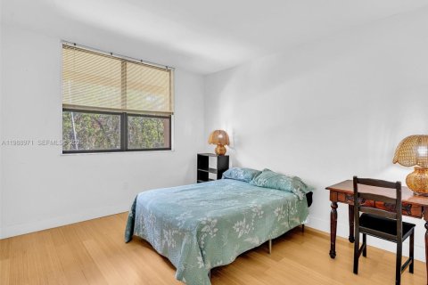 Copropriété à louer à Miami, Floride: 2 chambres, 130.06 m2 № 2050972 - photo 13