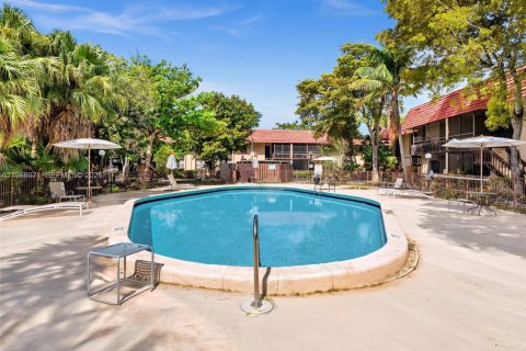 Copropriété à louer à Miami, Floride: 2 chambres, 130.06 m2 № 2050972 - photo 5