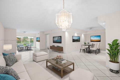 Condominio en venta en Boynton Beach, Florida, 3 dormitorios, 139.35 m2 № 1645701 - foto 1
