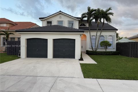 Дом в Майами, Флорида 4 спальни, 181.16м2 № 1983144