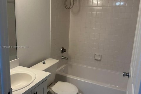 Снять в аренду кондоминиум в Санрайз, Флорида 3 спальни, 112.97м2, № 1924520 - фото 10