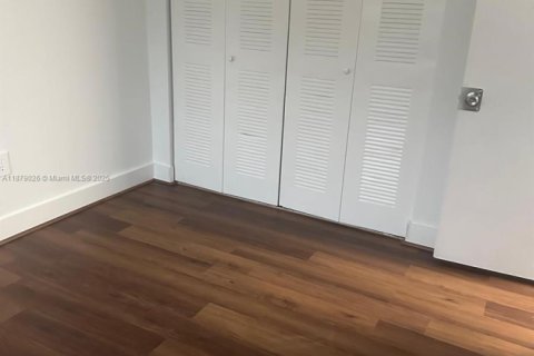 Снять в аренду кондоминиум в Санрайз, Флорида 3 спальни, 112.97м2, № 1924520 - фото 11