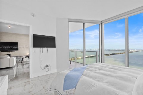 Condominio en venta en Miami, Florida, 2 dormitorios, 107.95 m2 № 1863303 - foto 13