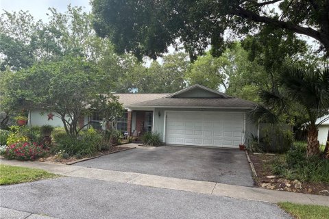 Casa en venta en Palm Harbor, Florida, 4 dormitorios, 216.18 m2 № 1828558 - foto 1