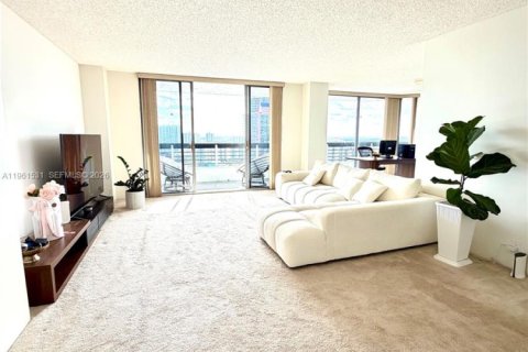 Купить кондоминиум в Авентура, Флорида 2 спальни, 126.44м2, № 2025414 - фото 3