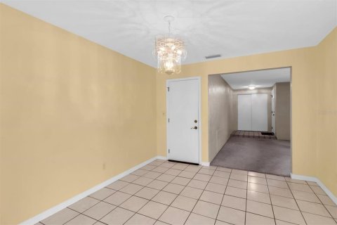 House in Seminole, Florida 3 bedrooms, 149.2 sq.m. № 2414107 - photo 12