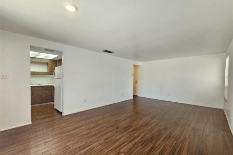 Appartement à louer à Tampa, Floride: 2 chambres, 1521.18 m2 № 1850134 - photo 3