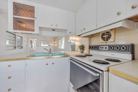 Apartment in Delray Beach, Florida 2 bedrooms, 85.1 sq.m. № 2261566 - photo 14