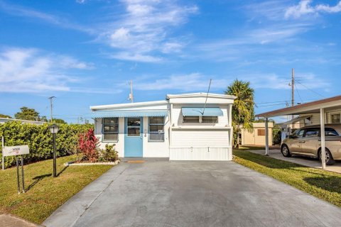 Apartment in Delray Beach, Florida 2 bedrooms, 85.1 sq.m. № 2261566