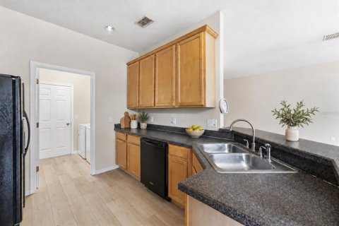 Villa ou maison à vendre à Sanford, Floride: 3 chambres, 143.91 m2 № 2410193 - photo 9