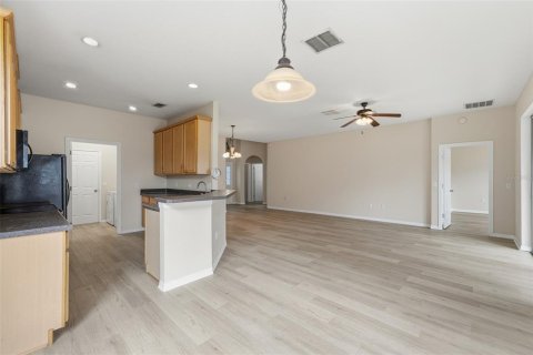 Villa ou maison à vendre à Sanford, Floride: 3 chambres, 143.91 m2 № 2410193 - photo 13