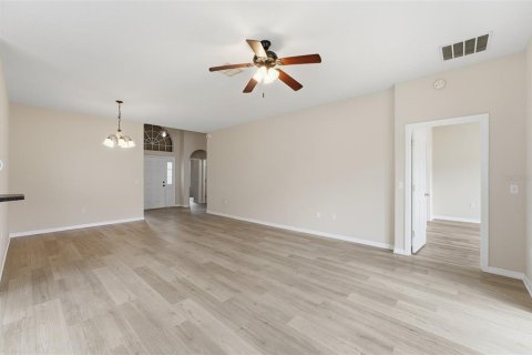 Villa ou maison à vendre à Sanford, Floride: 3 chambres, 143.91 m2 № 2410193 - photo 22