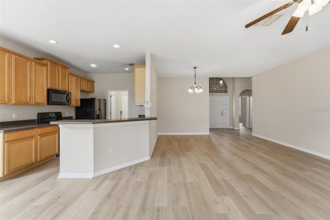 Villa ou maison à vendre à Sanford, Floride: 3 chambres, 143.91 m2 № 2410193 - photo 7