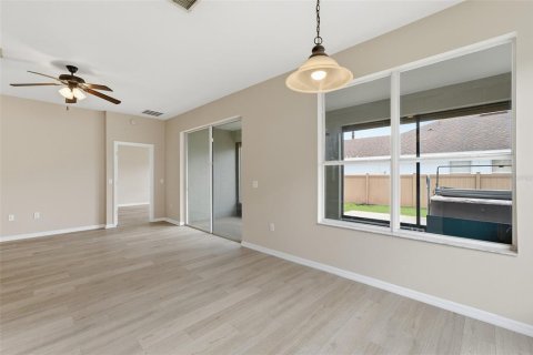 Villa ou maison à vendre à Sanford, Floride: 3 chambres, 143.91 m2 № 2410193 - photo 14