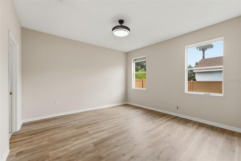 Villa ou maison à vendre à Sanford, Floride: 3 chambres, 143.91 m2 № 2410193 - photo 15
