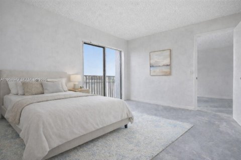 Condo in Miramar, Florida, 2 bedrooms № 2017794 - photo 13