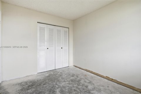 Condo in Miramar, Florida, 2 bedrooms № 2017794 - photo 19