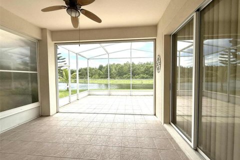 House in Kissimmee, Florida 4 bedrooms, 213.49 sq.m. № 2105540 - photo 20