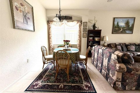 House in Kissimmee, Florida 4 bedrooms, 213.49 sq.m. № 2105540 - photo 16