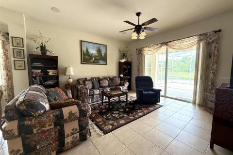 House in Kissimmee, Florida 4 bedrooms, 213.49 sq.m. № 2105540 - photo 11