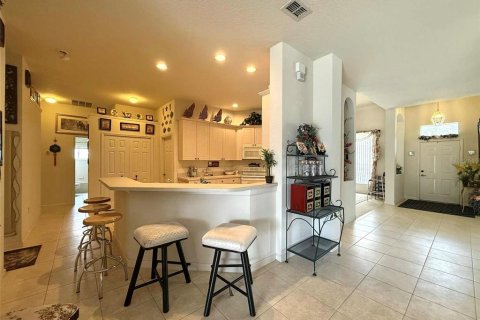 House in Kissimmee, Florida 4 bedrooms, 213.49 sq.m. № 2105540 - photo 14