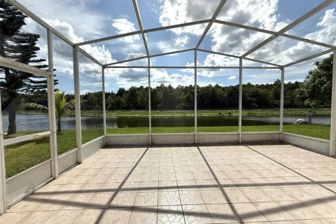 House in Kissimmee, Florida 4 bedrooms, 213.49 sq.m. № 2105540 - photo 18
