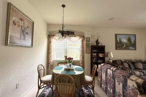 House in Kissimmee, Florida 4 bedrooms, 213.49 sq.m. № 2105540 - photo 12