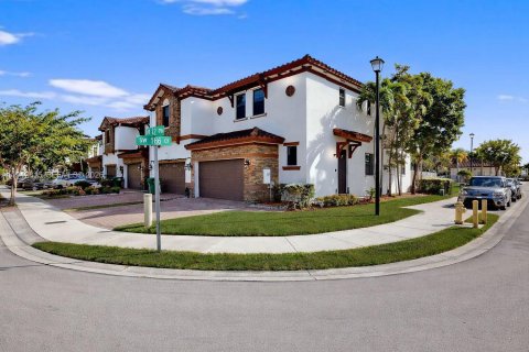 Touwnhouse à Miami, Floride 3 chambres, 195.47 m2 № 2000153