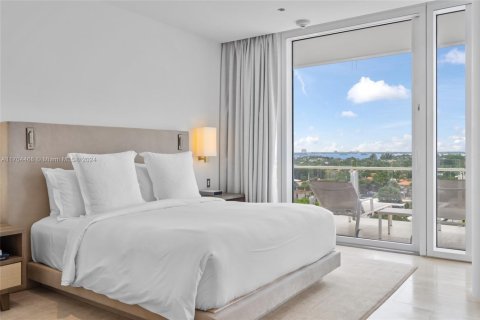 Condo in Surfside, Florida, 2 bedrooms  № 1865514 - photo 7