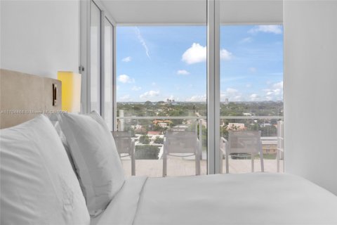 Condo in Surfside, Florida, 2 bedrooms  № 1865514 - photo 8