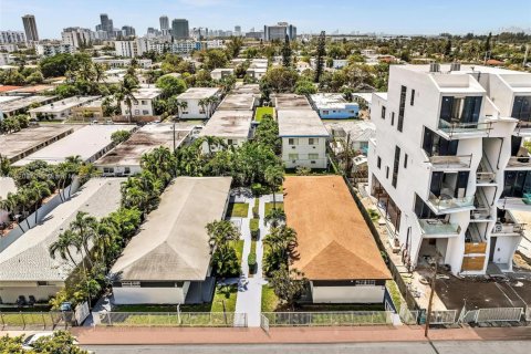 Commercial property in Miami Beach, Florida 228.91 sq.m. № 1958094 - photo 21