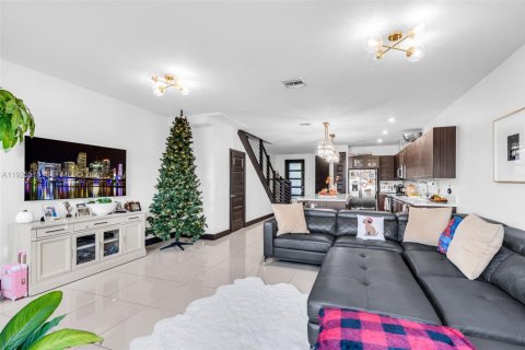 Купить таунхаус в Майами-Лейкс, Флорида 3 спальни, 157.19м2, № 1984028 - фото 8