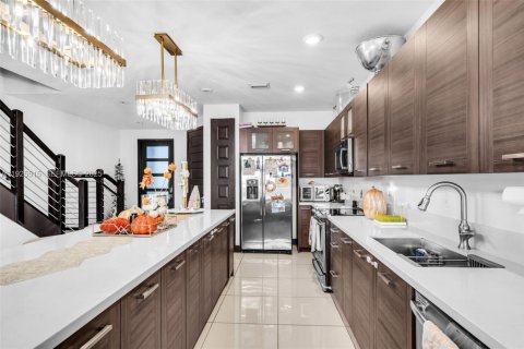 Купить таунхаус в Майами-Лейкс, Флорида 3 спальни, 157.19м2, № 1984028 - фото 26