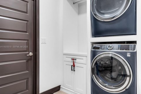 Купить таунхаус в Майами-Лейкс, Флорида 3 спальни, 157.19м2, № 1984028 - фото 22