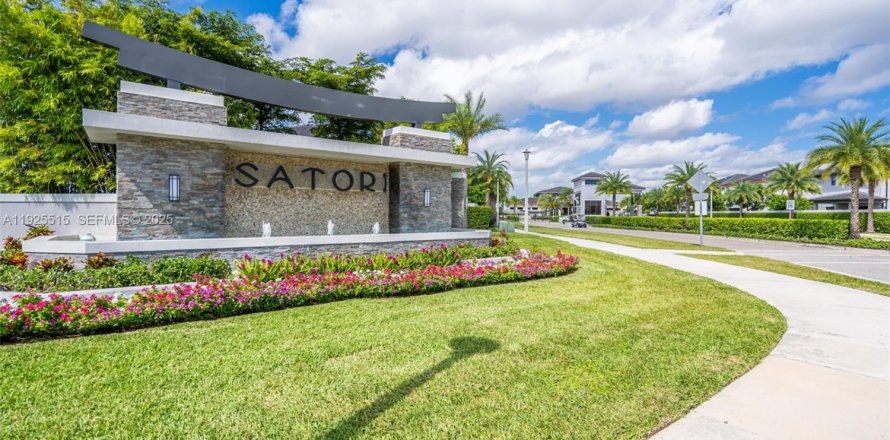 Таунхаус в Майами-Лейкс, Флорида 3 спальни, 157.19м2 № 1984028