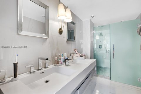 Снять в аренду кондоминиум в Майами-Бич, Флорида 1 спальня, 78.04м2, № 1955419 - фото 12