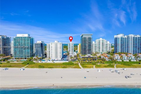 Снять в аренду кондоминиум в Майами-Бич, Флорида 1 спальня, 78.04м2, № 1955419 - фото 16