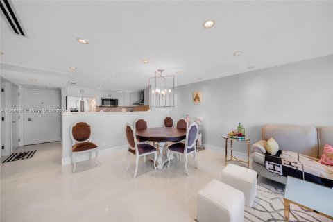 Снять в аренду кондоминиум в Майами-Бич, Флорида 1 спальня, 78.04м2, № 1955419 - фото 5