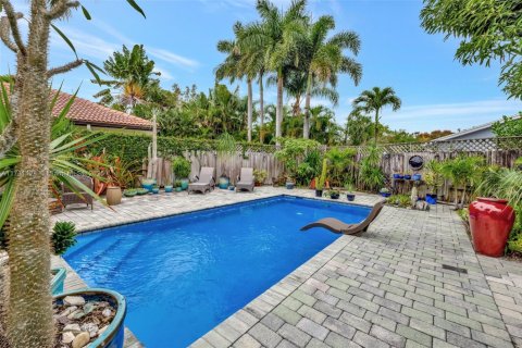Propiedad comercial en venta en Oakland Park, Florida № 1483110 - foto 6
