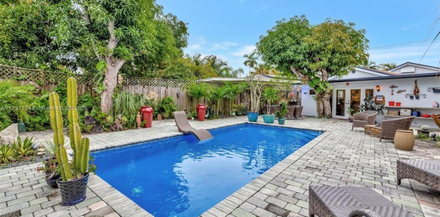 Propiedad comercial en Oakland Park, Florida № 1483110