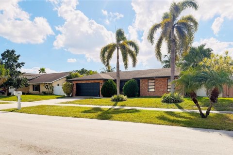 Casa en Deerfield Beach, Florida 3 dormitorios, 186.55 m2 № 1998126