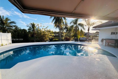 Casa en venta en Deerfield Beach, Florida, 3 dormitorios, 186.55 m2 № 1998126 - foto 11