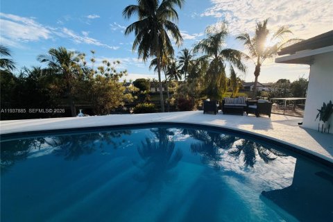 Casa en venta en Deerfield Beach, Florida, 3 dormitorios, 186.55 m2 № 1998126 - foto 9