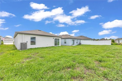 House in Lake Alfred, Florida 3 bedrooms, 104.05 sq.m. № 2104441 - photo 24