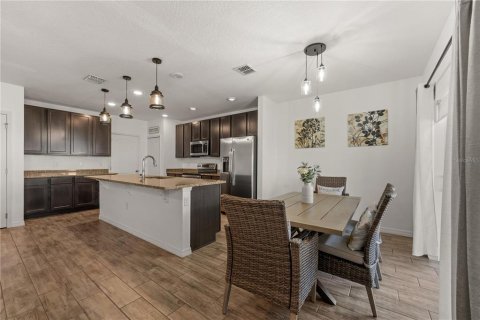 House in Kissimmee, Florida 4 bedrooms, 176.89 sq.m. № 1659346 - photo 8