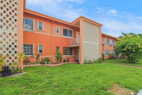 Condo à Miami, Floride, 1 chambre  № 2036641