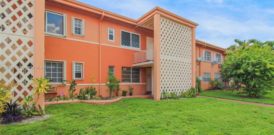 Condo à Miami, Floride, 1 chambre  № 2036641