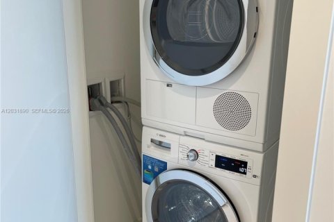 Снять в аренду кондоминиум в Майами, Флорида 1 спальня, 71.26м2, № 2145880 - фото 20
