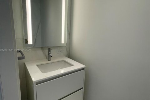Снять в аренду кондоминиум в Майами, Флорида 1 спальня, 71.26м2, № 2145880 - фото 4