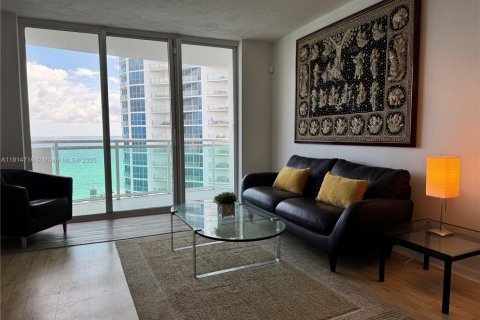 Copropriété à louer à Hollywood, Floride: 1 chambre, 82.03 m2 № 1970446 - photo 3